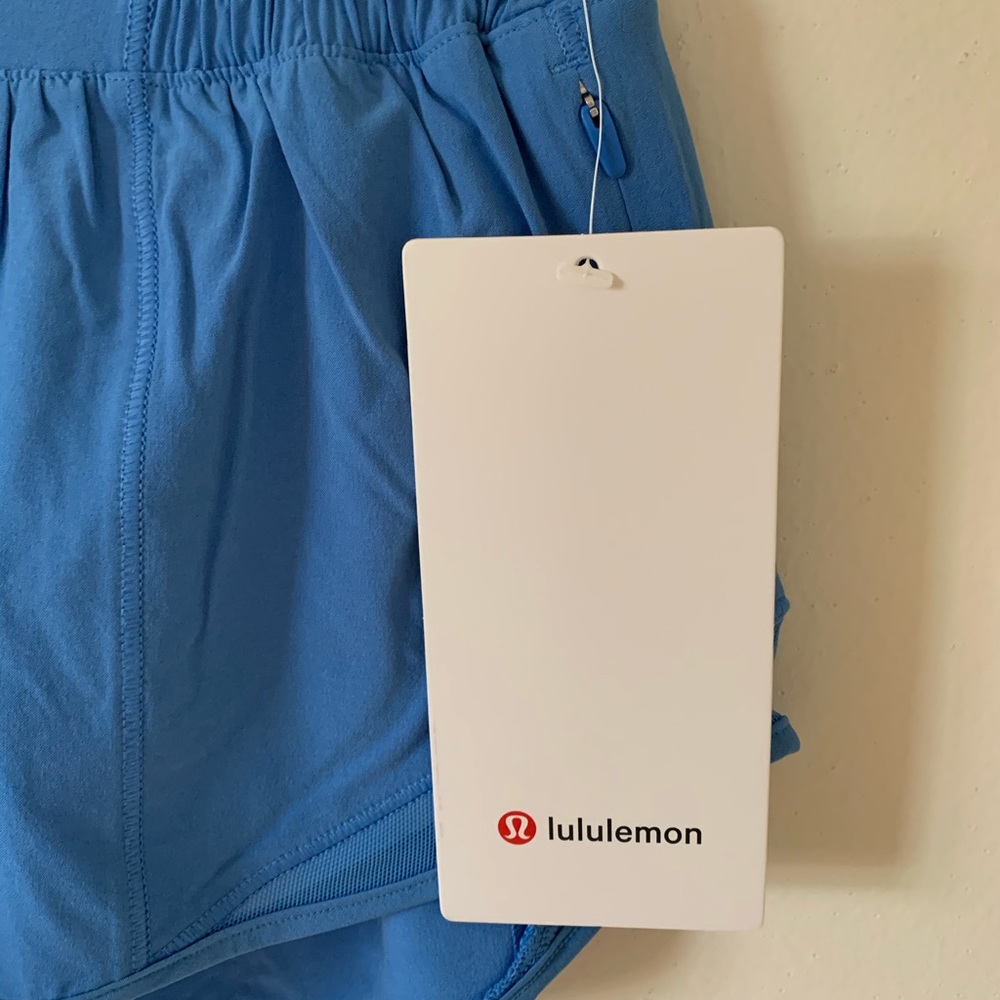 lululemon Hotty Hot LR Lined Short 2.5" Blue Nile Size 4 New NWT - Picture 4 of 16